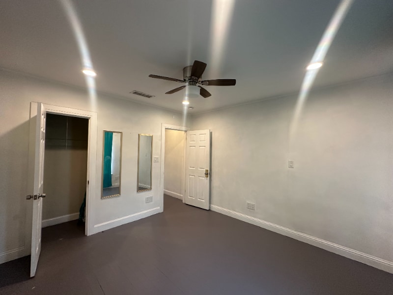 Building Photo - 402 18th St