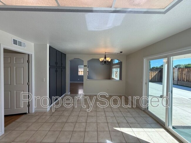 Building Photo - 1520 Andrew St