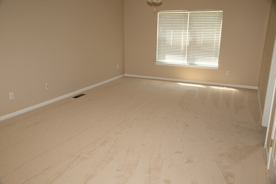 Building Photo - 12584 Autumn Gate Way
