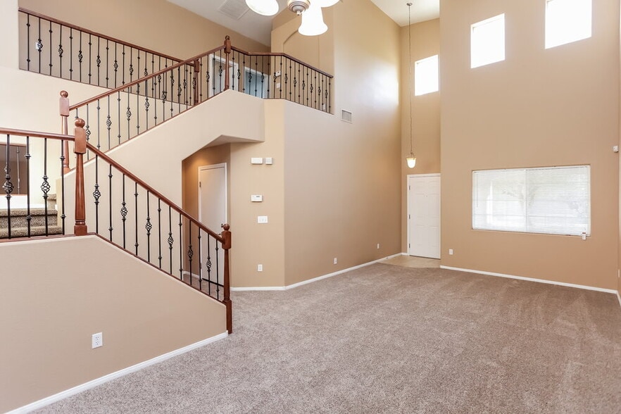 Building Photo - 408 Orchid Oasis Ave