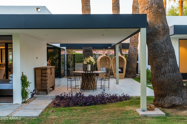 Building Photo - 5311 E Mitchell Dr