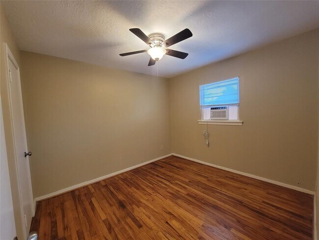 Building Photo - 1314 Heights Blvd