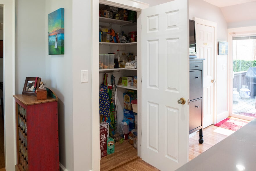 Kitchen Pantry - 417 E Government Ave