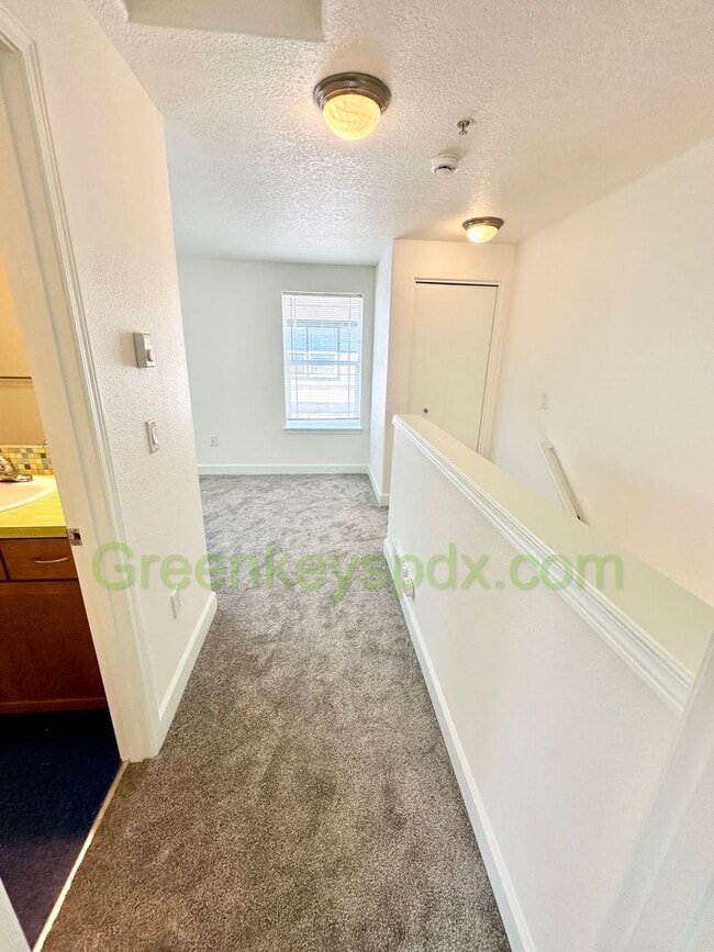 Building Photo - 1-Bedroom Townhouse in St. John's with Bon...