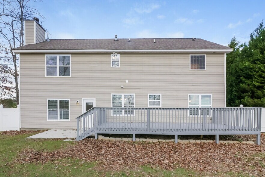 Building Photo - 177 Edison Dr