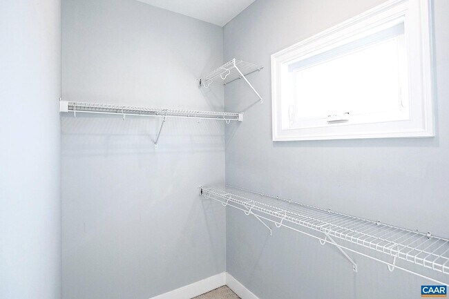 Building Photo - 903 Nassau St