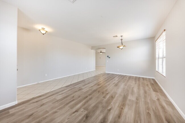 Building Photo - 9825 W El Caminito Dr