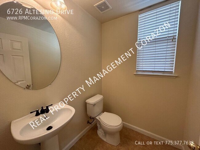 Building Photo - 6726 Altesino Dr