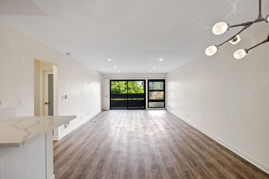 Building Photo - 7742 Redlands St