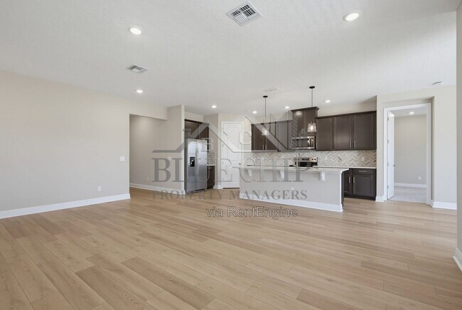 Building Photo - 1000 British Cir