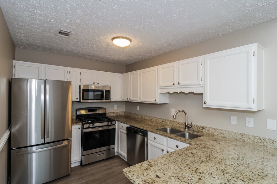 Building Photo - 2649 Laurel Ln NW