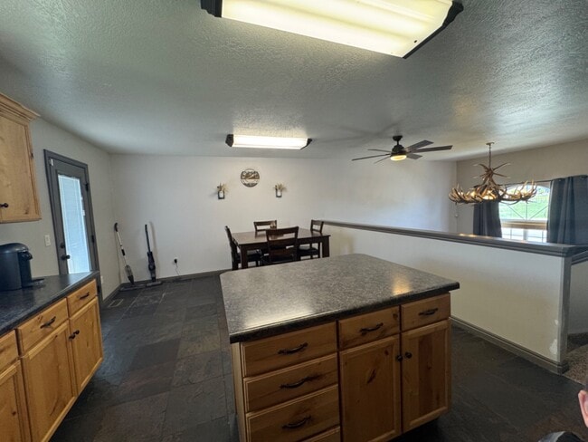 Building Photo - 3261 S 1500 W