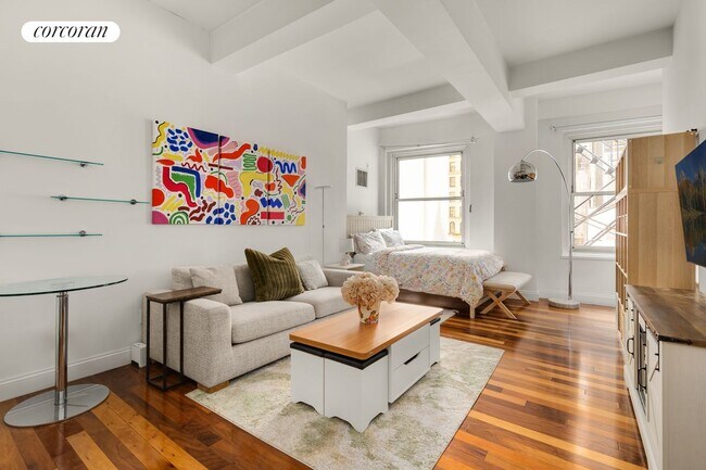 Primary Photo - 88 Greenwich St