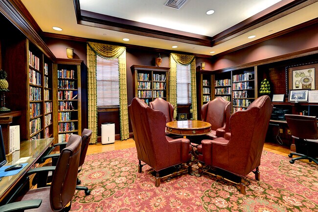 Building Photo - Executive Luxury Living at Colonial Heritage
