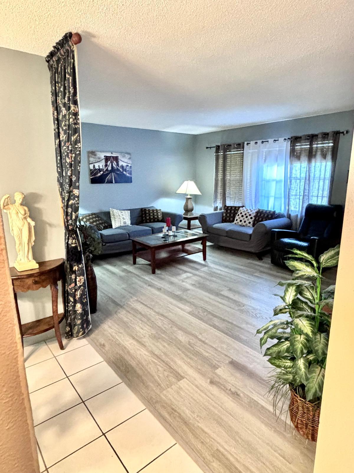 Building Photo - 2031 Dewey St