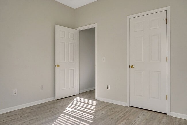 Building Photo - Cozy Comfort & Convenience: Your New 3 BR,...