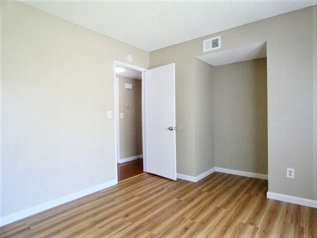 Building Photo - ***COMING SOON*** SPACIOUS SINGLE STORY 2 ...
