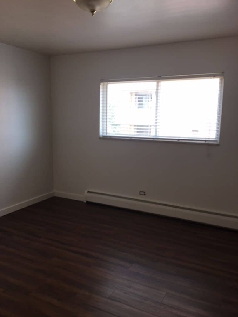 Building Photo - 830 20th St