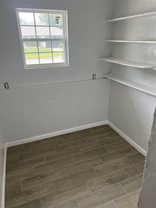 Building Photo - 4725 NW 60th St