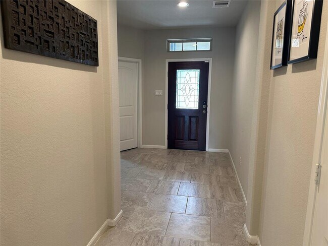 Building Photo - 12531 Lake Portal Dr