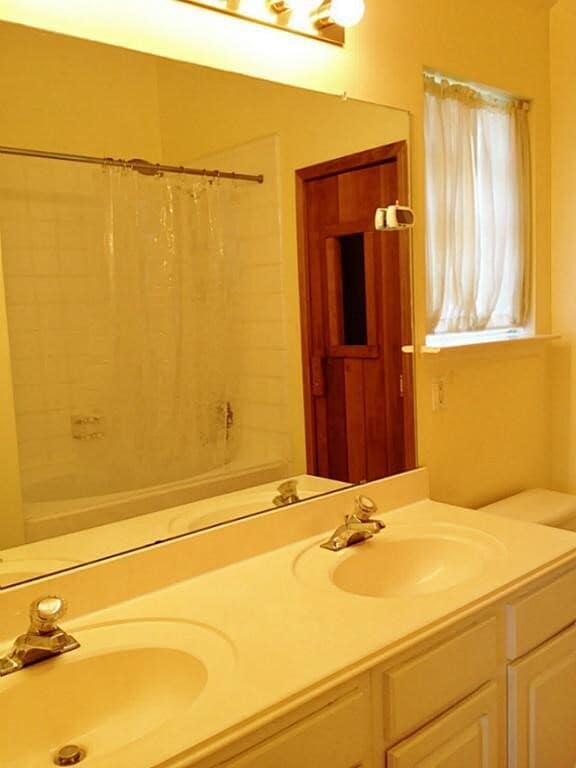 Building Photo - 15911 Timber Chase Dr
