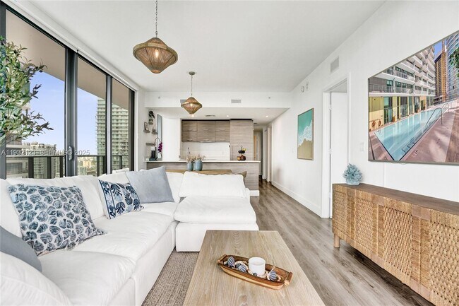 Building Photo - 1300 S Miami Ave