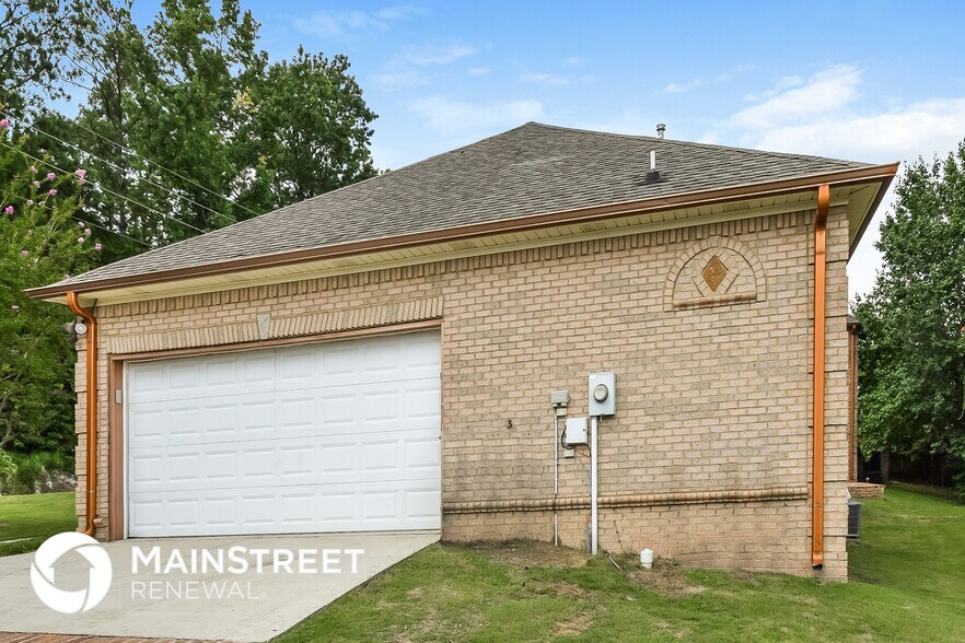 Building Photo - 1200 Riverford Dr