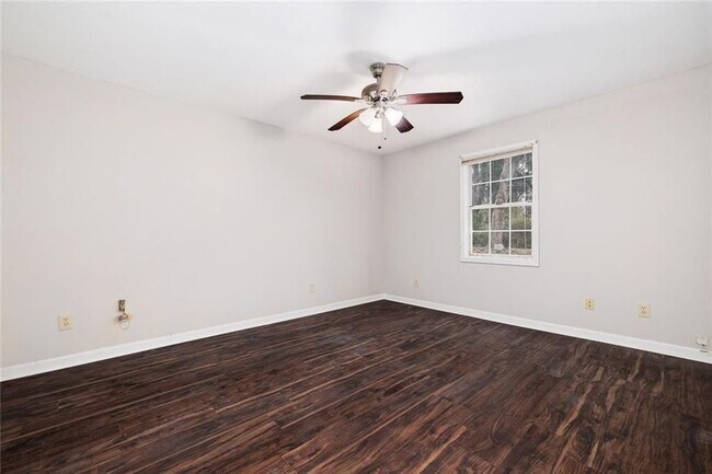 Building Photo - 1055 Autumn Crest Ct