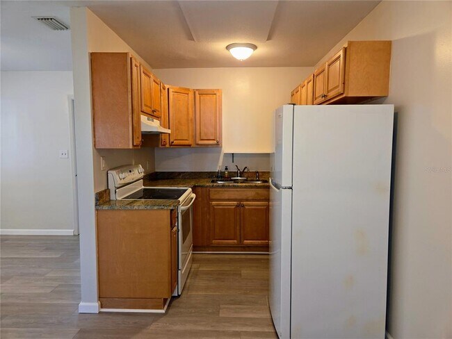 Building Photo - 5616 27th Ave S