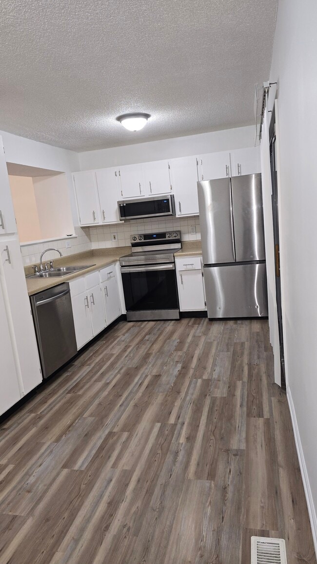 Building Photo - 5179 Springdale Blvd