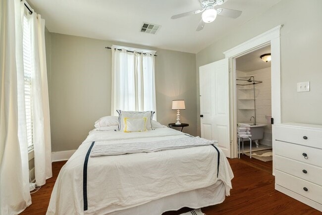 Building Photo - 1512 38th St