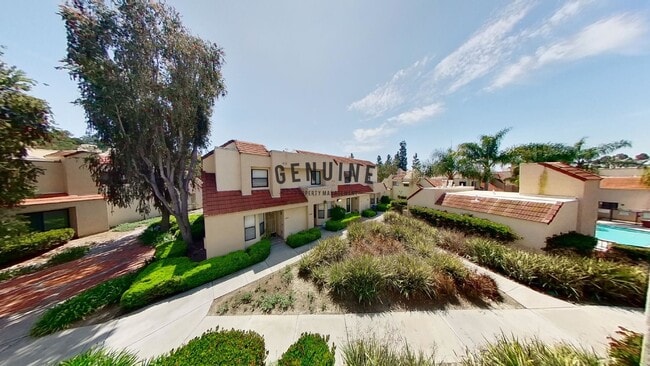 Building Photo - 2 Story 2Bd 2Ba Condo w/Vaulted Ceilings a...