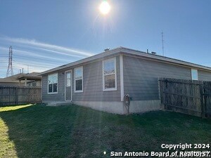Building Photo - 1422 Dove Bend