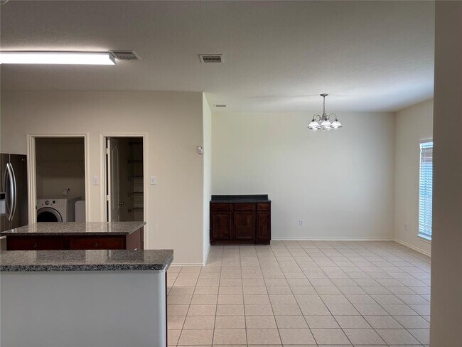 Building Photo - 21223 Colton Cove Dr