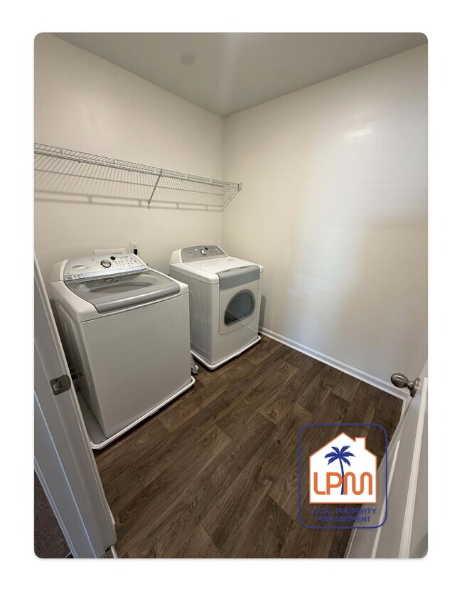 Building Photo - Beautiful and spacious 5-Bedroom Home in Convenient Okatie Location