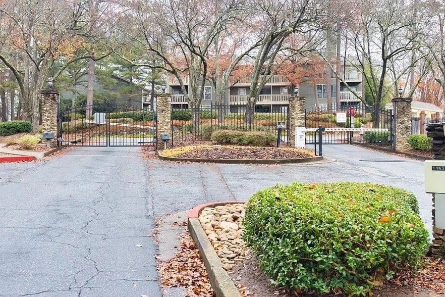 Building Photo - 4630 Vinings Central Run SE