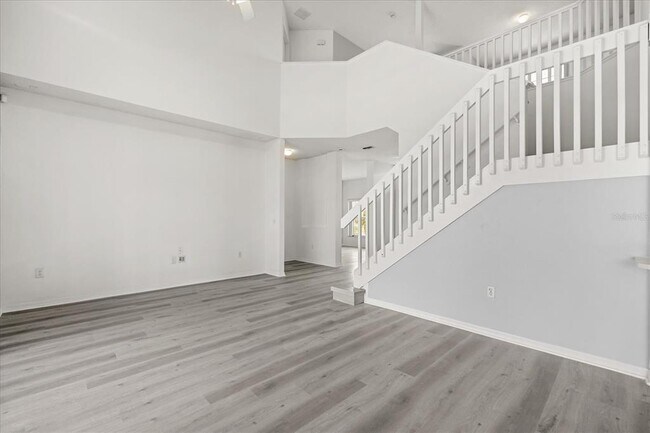 Building Photo - 521 Bromley Ct
