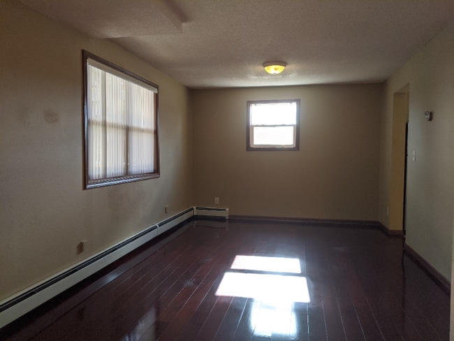 Building Photo - 823.5 6th N St