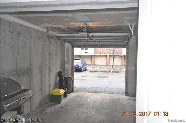 Building Photo - 156 Tiffany Ln Pvt