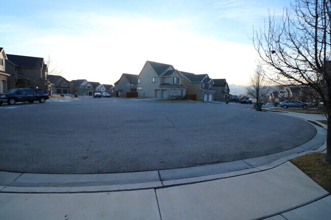 Building Photo - Traverse Mountain Home