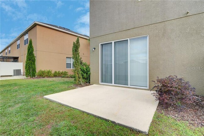 Building Photo - 7083 Woodchase Glen Dr