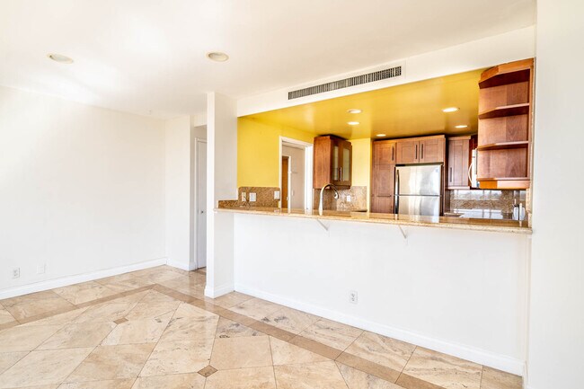 Kitchen - 2160 Century Park E
