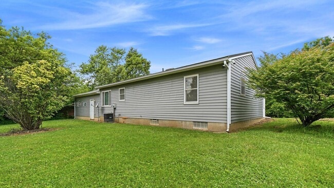 Building Photo - 4432 White Rd