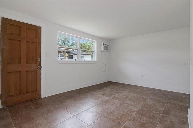 Building Photo - 6713 S Kissimmee St
