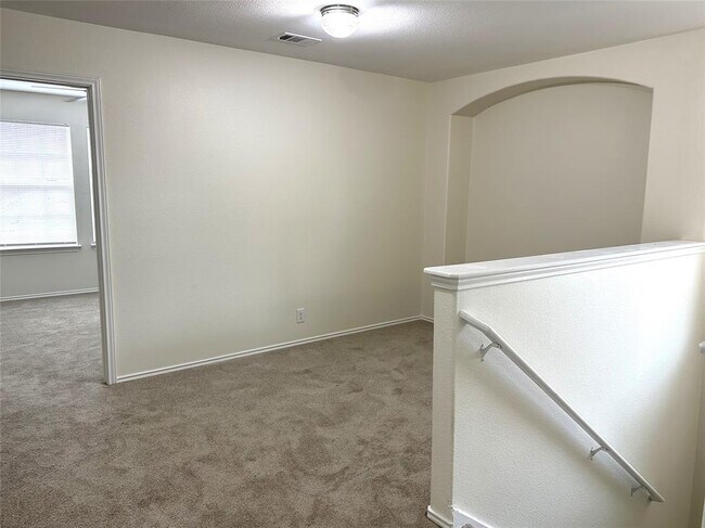 Building Photo - 307 Grutsch Dr