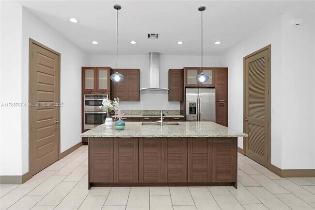 Building Photo - 15957 SW 136 Way
