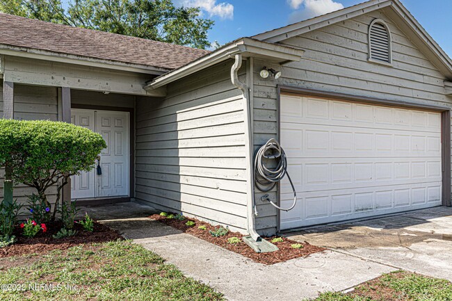 Building Photo - 8516 Bending Branch Ct