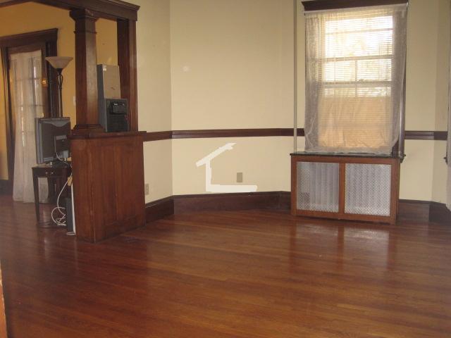 Building Photo - 145 Parsons St