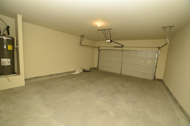 Building Photo - 16322 Dutton Clover Dr
