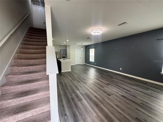 Building Photo - 4806 Chatterton Way